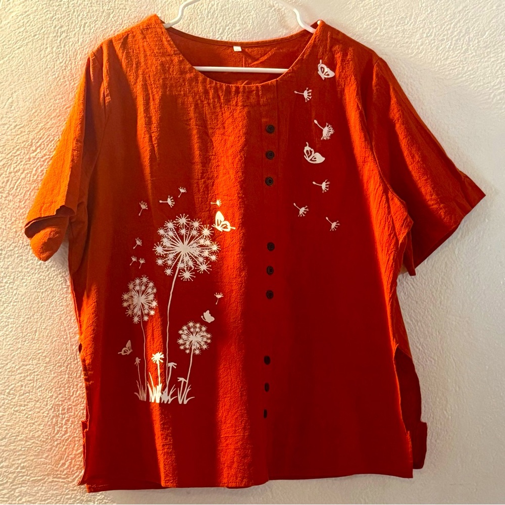 Brown Boxy Short Sleeve Blouse with Buttoned Accents